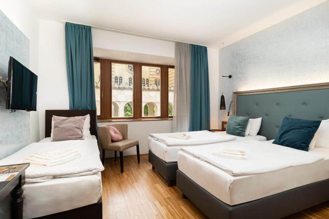Memories Hotel 4*