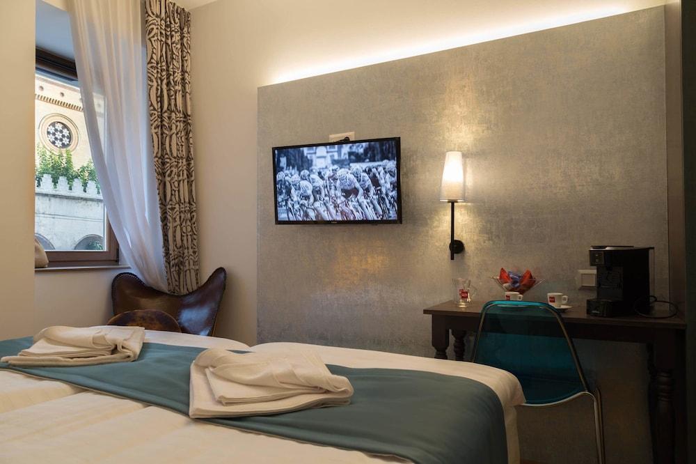 Memories Hotel 4*